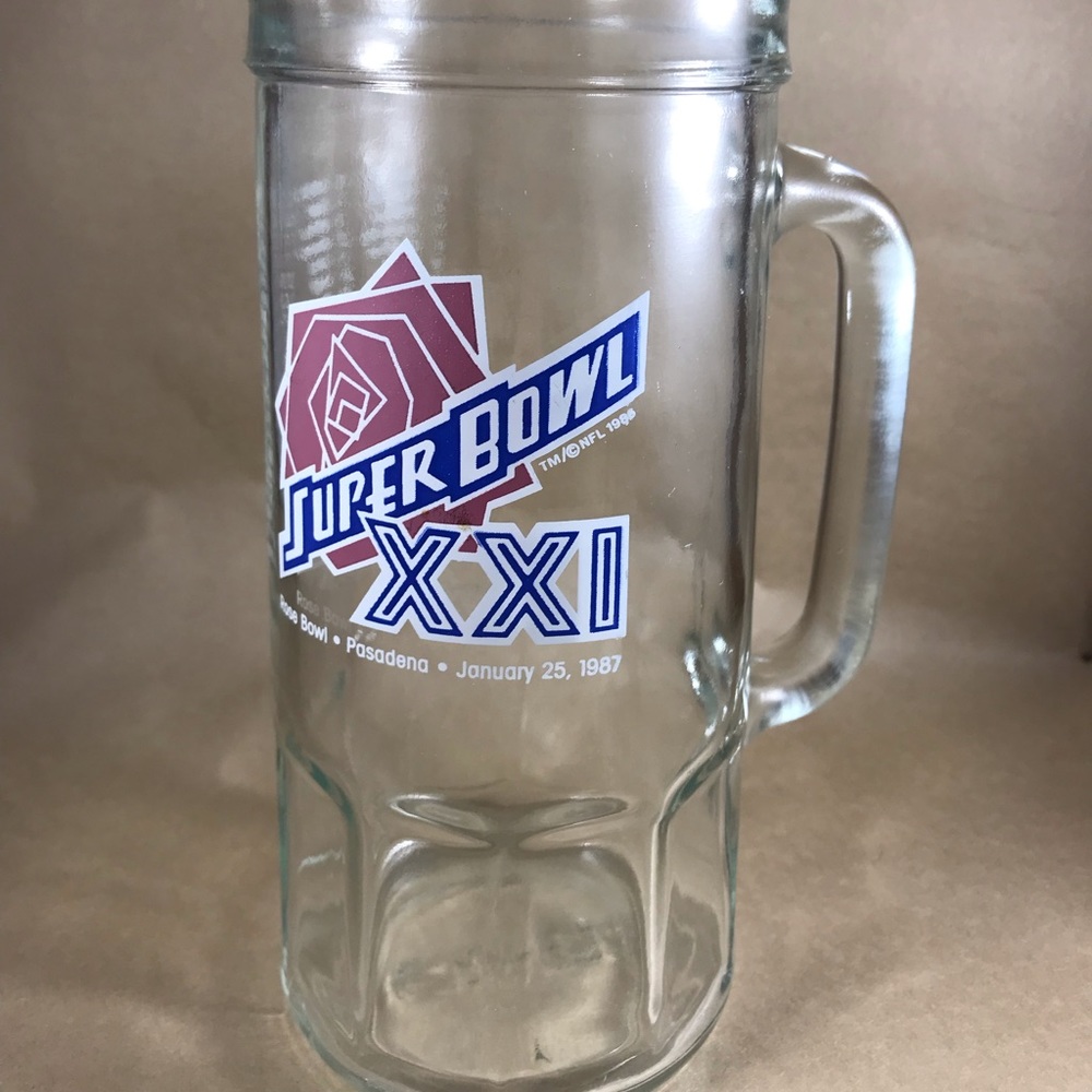 1987 Rose Bowl Glass Beer Mug